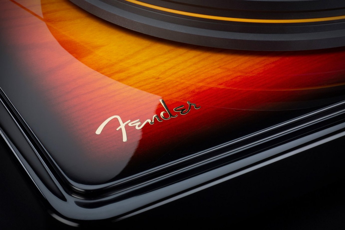 MoFi Electronics Fender PrecisionDeck Sunburst 08 Detail Logo 1500x